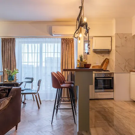 Apartament Views Of Palace Of The Parliament 2br Jungle Theme Bucureşti