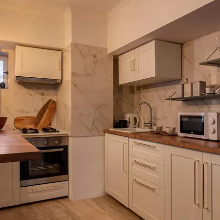 Apartament Views Of Palace Of The Parliament 2br Jungle Theme Bucureşti