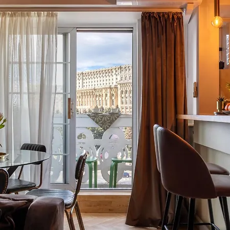 Views Of Palace Of The Parliament 2br Jungle Theme Daire