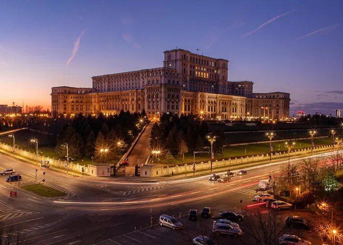 Views Of Palace Of The Parliament 2br Jungle Theme * Bukarest