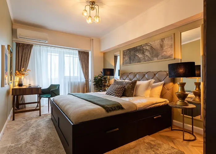 Views Of Palace Of The Parliament 2br Jungle Theme * Bukarest