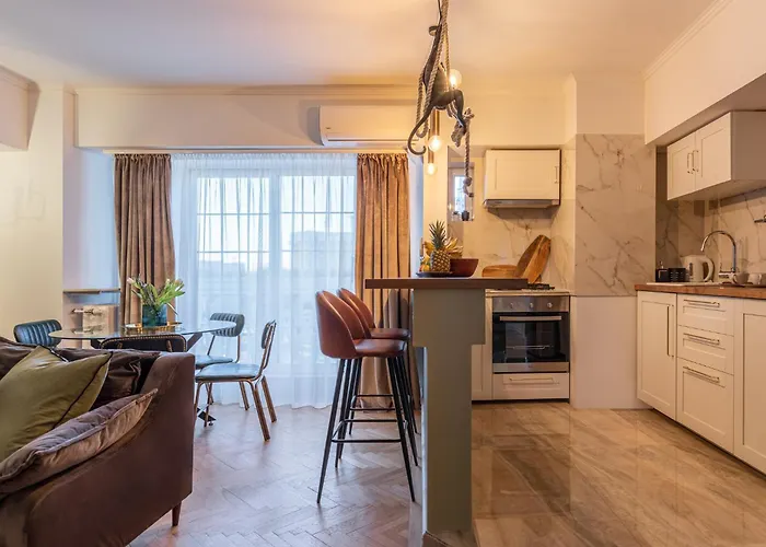 شقة Views Of Palace Of The Parliament 2br Jungle Theme بوخارست