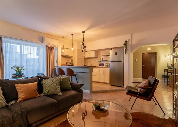 Views Of Palace Of The Parliament 2br Jungle Theme Apartmán Bukurešť